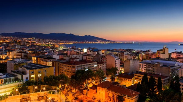 İzmir Uçak Bileti ve Gezi Rehberi | Turmitta